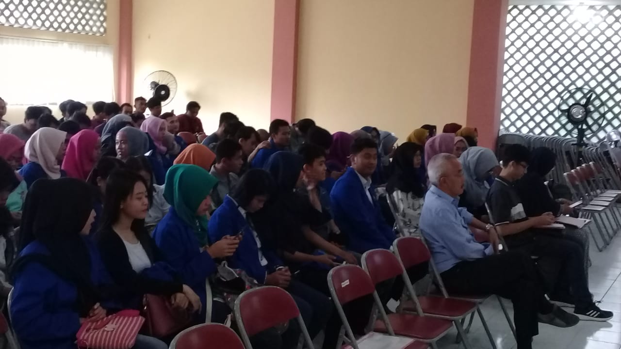 Seminar Awareness "Optimalisasi Manajamen Pelayanan Prima dalam Era Disrupsi 4.0