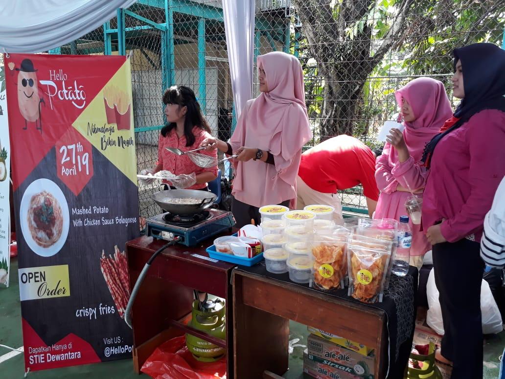 Millenial Entrepreneur Day STIE Dewantara