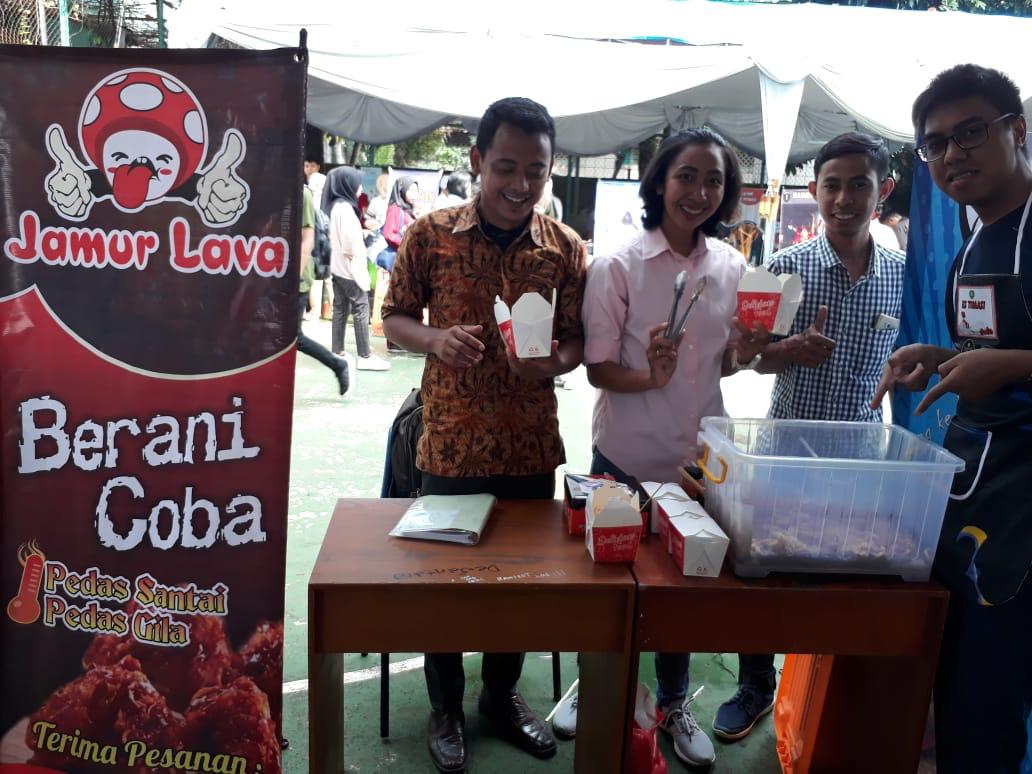 Millenial Entrepreneur Day STIE Dewantara