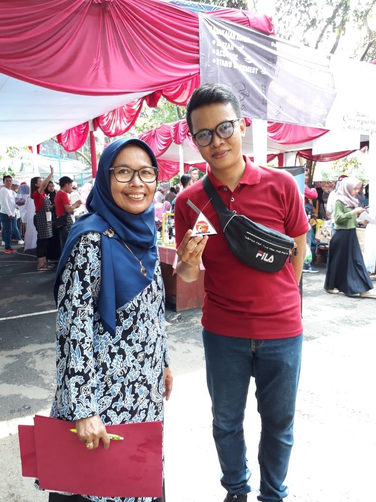 Millenial Entrepreneur Day STIE Dewantara